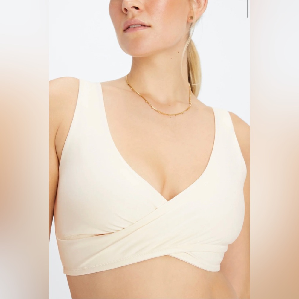 NWT- Fabletics low impact Crossover sports bra Egret -Size Small